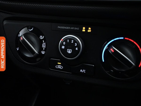 Used Hyundai i10 2022 for sale - 76115210: Photo 25
