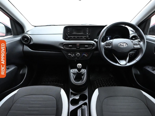 Used Hyundai i10 2022 for sale - 76115210: Photo 2