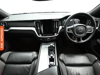 Used Volvo V60 2021 for sale - 79272797: Photo
