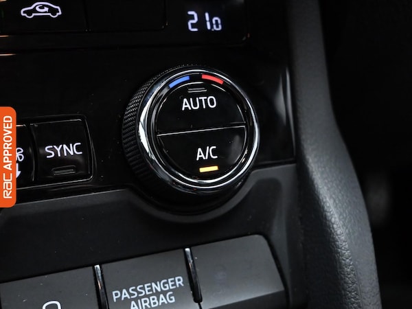Used Skoda Karoq 2021 for sale - 76148936: Photo 19