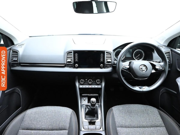 Used Skoda Karoq 2021 for sale - 76148936: Photo 2