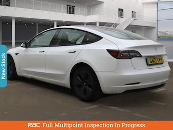 Used Tesla Model 3 2021 for sale - 76298700: Photo 2