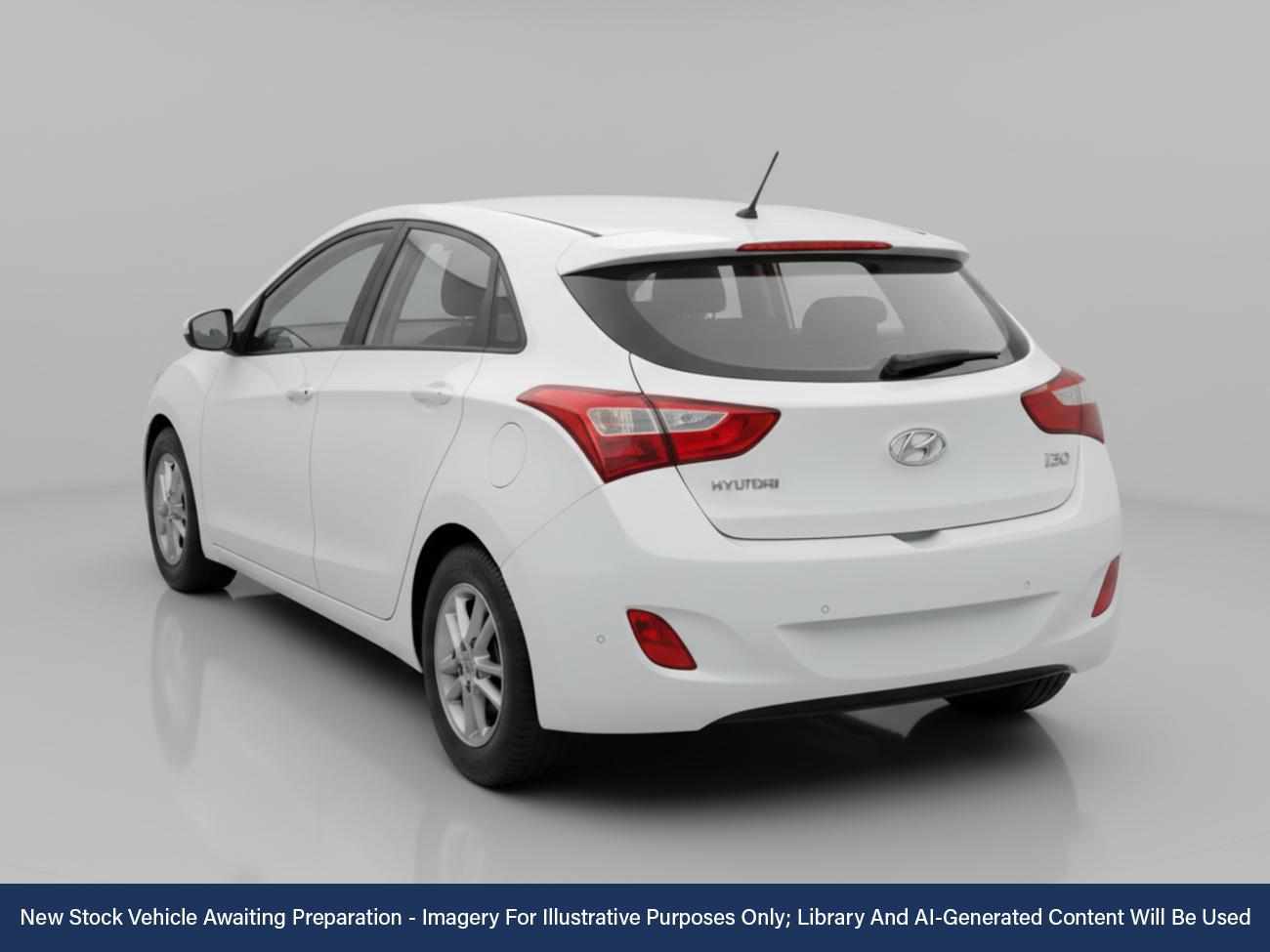 Used Hyundai i30 2017 for sale - 76491176: Photo 2