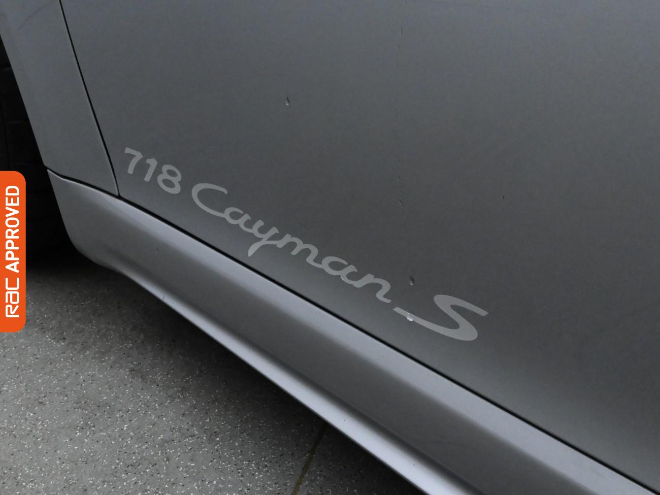 Used Porsche 718 Cayman 2017 for sale - 76119901: Photo 14