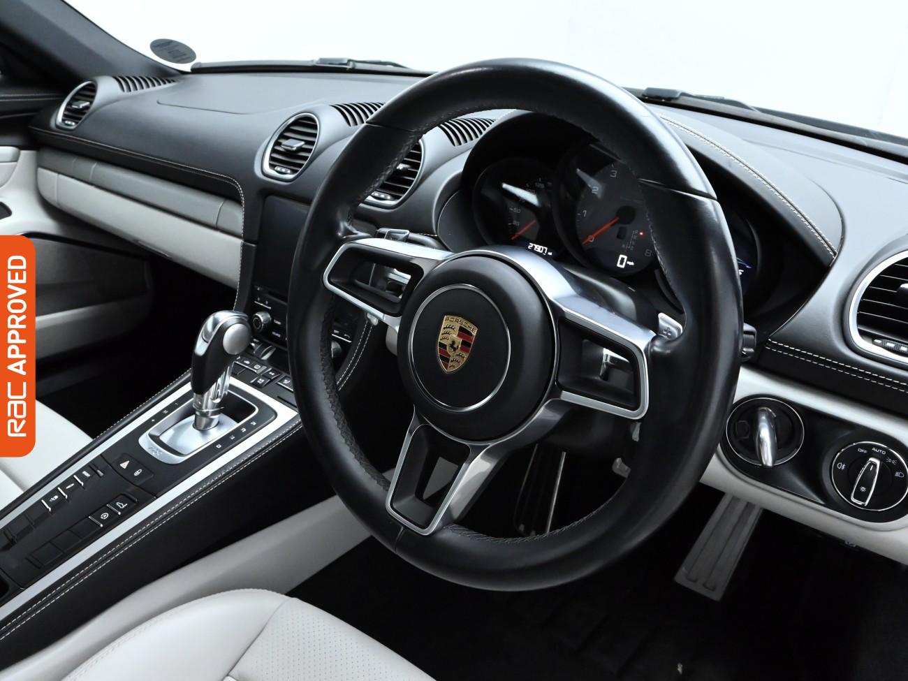 Used Porsche 718 Cayman 2017 for sale - 76119901: Photo 9