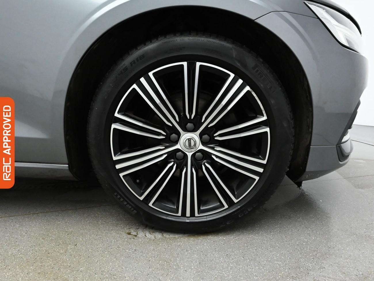 Used Volvo V60 2019 for sale - 77535419: Photo 13