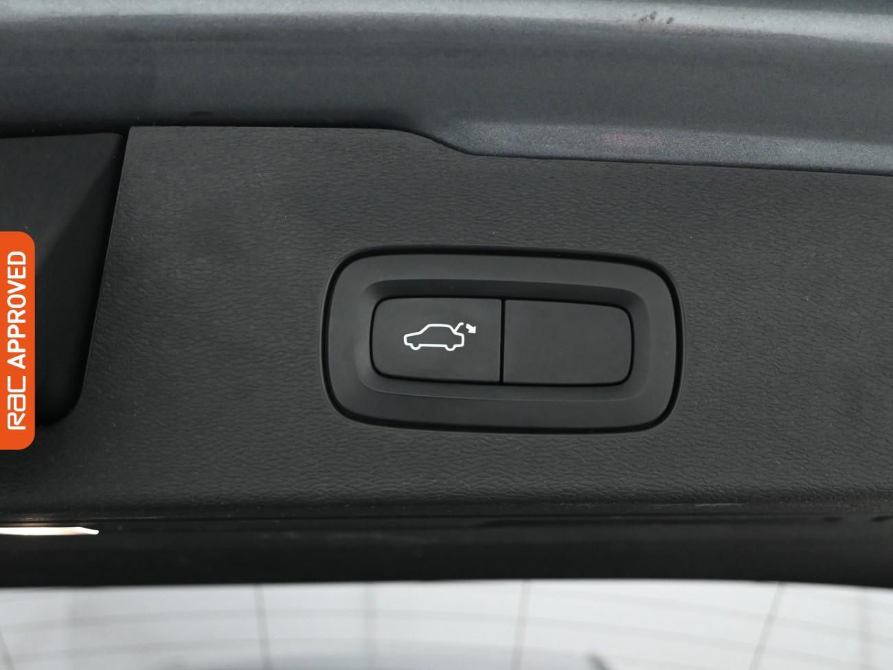 Used Volvo V60 2019 for sale - 77535419: Photo 27