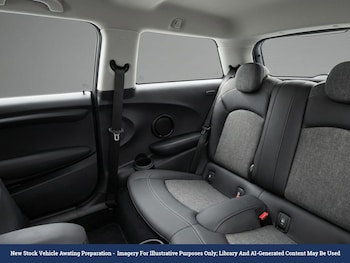 Used MINI Hatch 2023 for sale - 79365095: Photo
