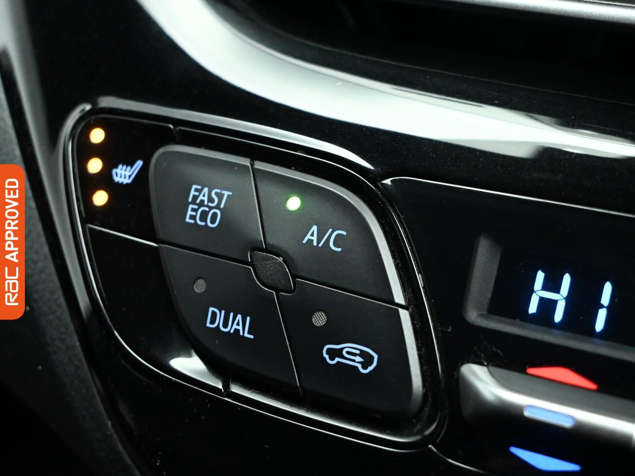 Used Toyota C-HR 2018 for sale - 76909620: Photo 18