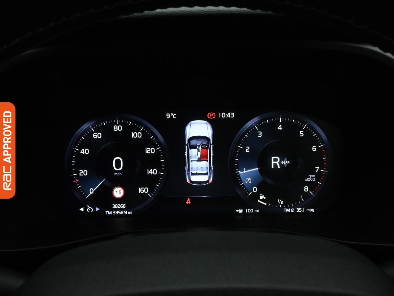 Used Volvo XC40 2021 for sale - 76739608: Photo 11