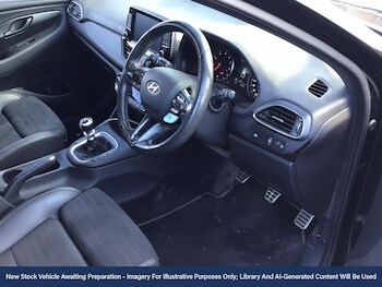 Used Hyundai i30 2018 for sale - 76541007: Photo