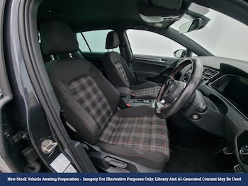Used Volkswagen Golf 2018 for sale - 79215669: Photo
