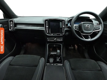 Used Volvo XC40 2023 for sale - 78437039: Photo