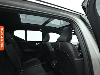 Used Volvo XC40 2023 for sale - 78437039: Photo