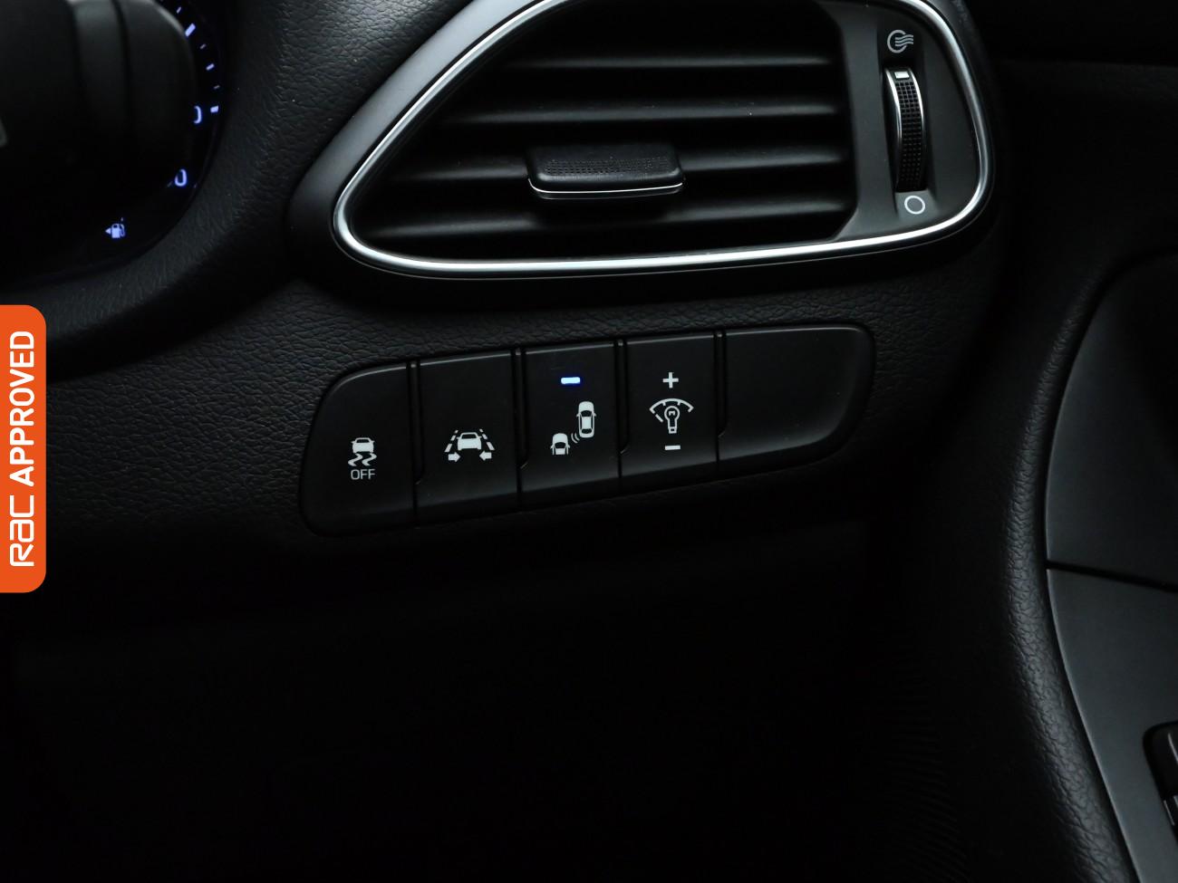 Used Hyundai i30 2018 for sale - 76036815: Photo 24