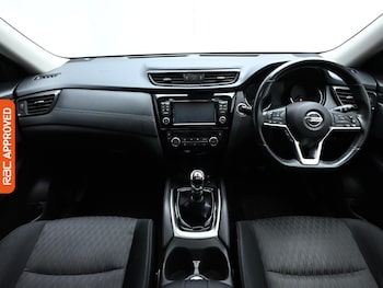 Used Nissan X-Trail 2019 for sale - 76300270: Photo 2