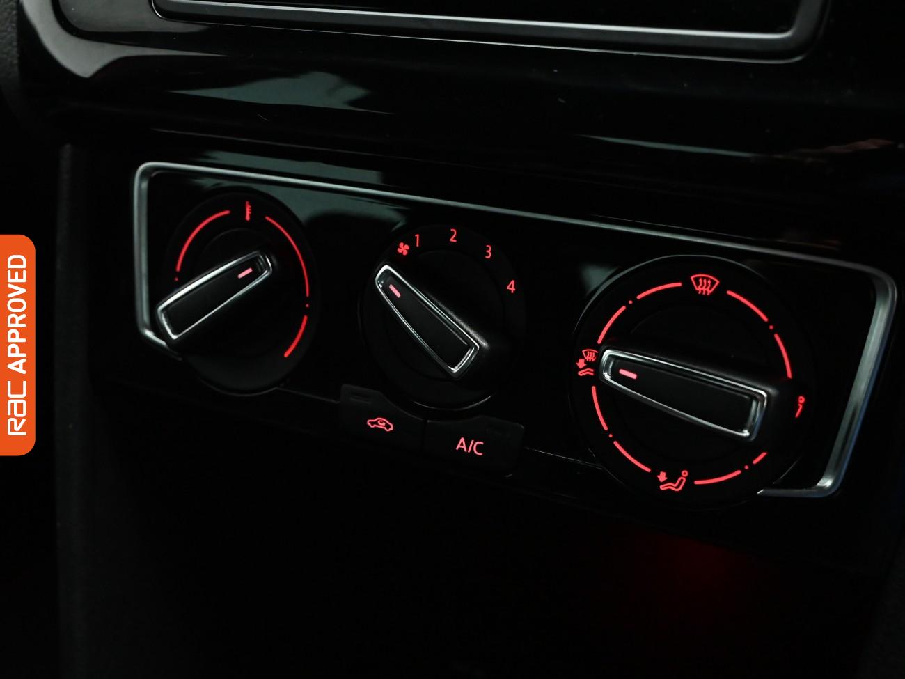 Used Volkswagen Polo 2017 for sale - 77680104: Photo 14