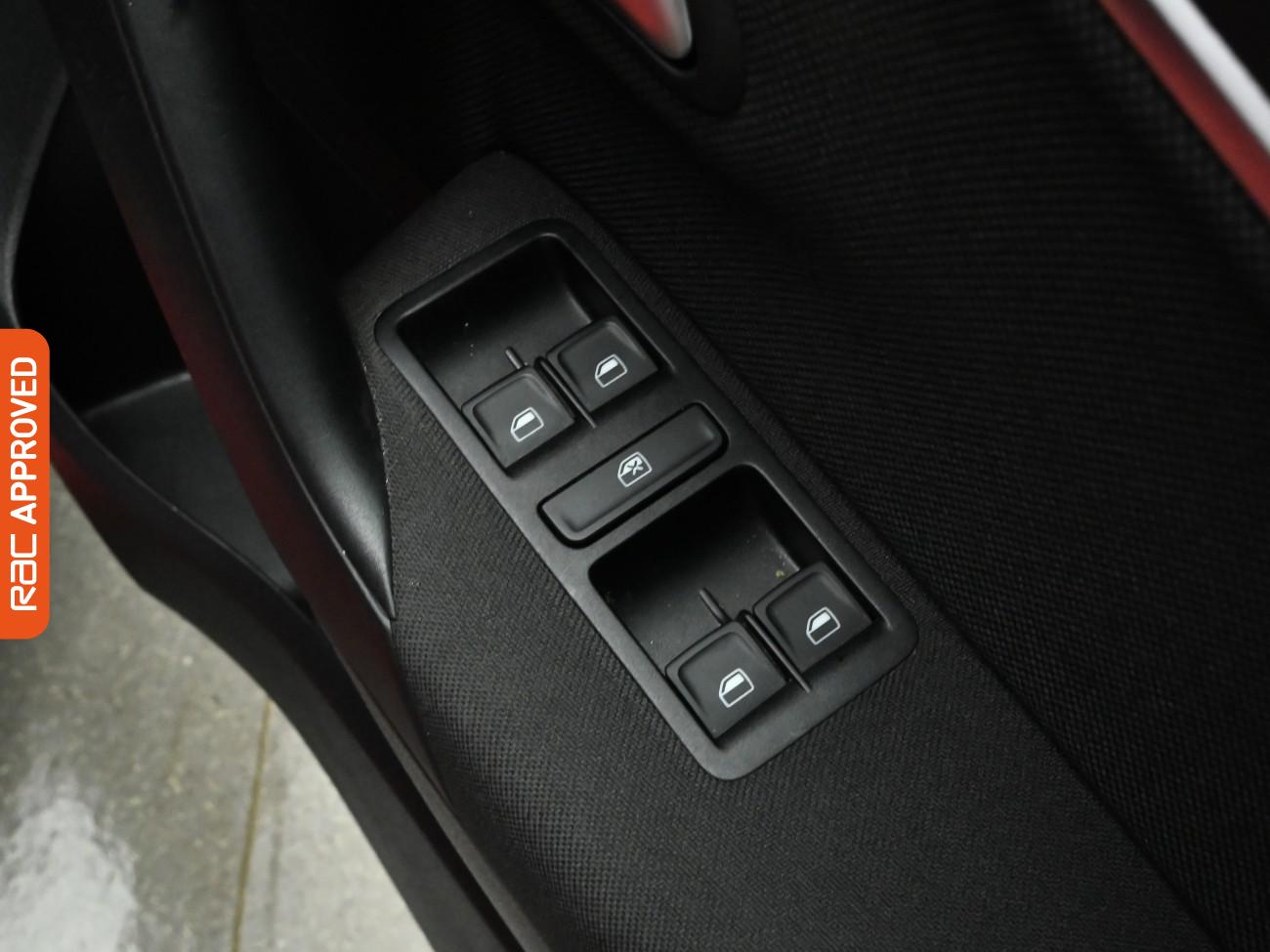 Used Volkswagen Polo 2017 for sale - 77680104: Photo 24