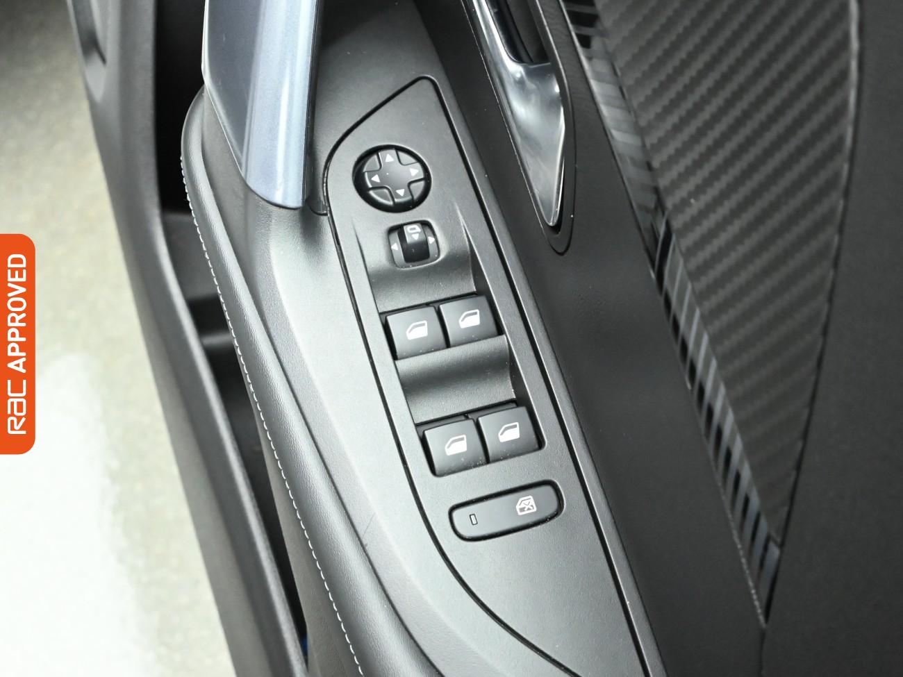 Used Peugeot 2008 2020 for sale - 76820107: Photo 29