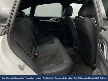 Used BMW i4 2022 for sale - 77527293: Photo