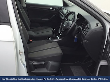 Used Volkswagen T-Roc 2019 for sale - 76929189: Photo