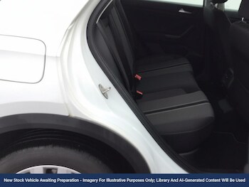 Used Volkswagen T-Roc 2019 for sale - 76929189: Photo