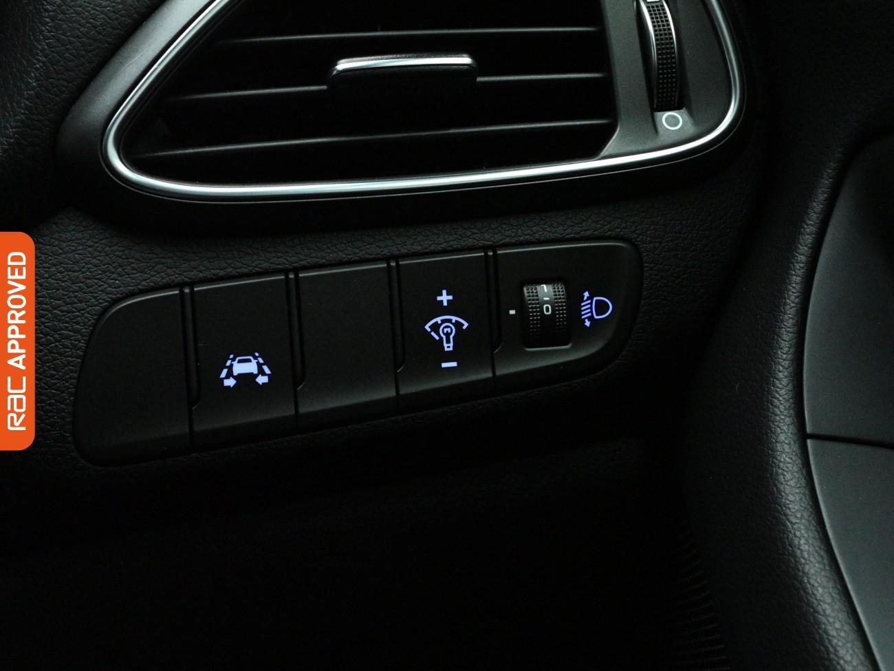 Used Hyundai i30 2018 for sale - 78111782: Photo 14