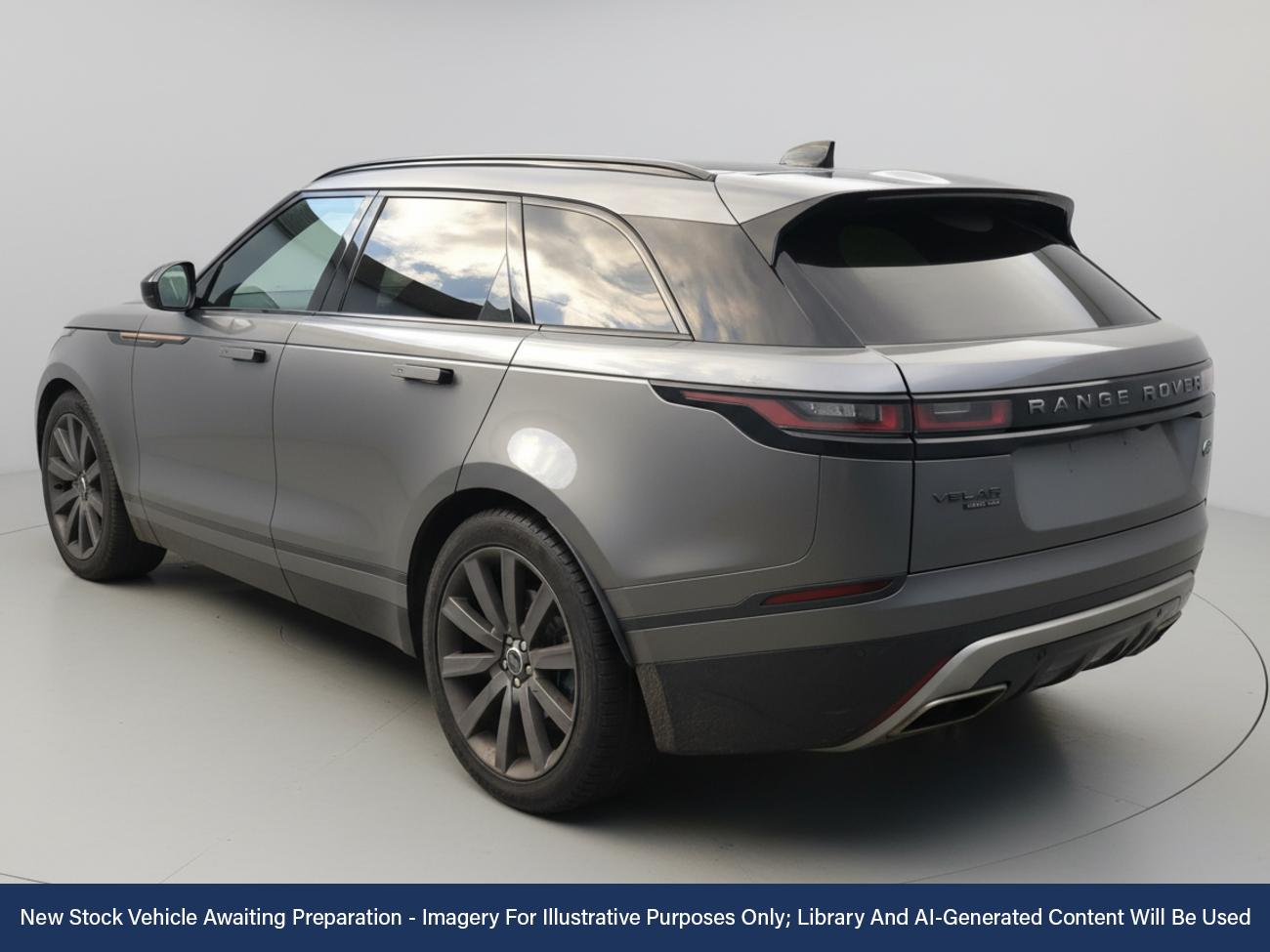 Used Land Rover Range Rover Velar 2018 for sale - 76610867: Photo 2