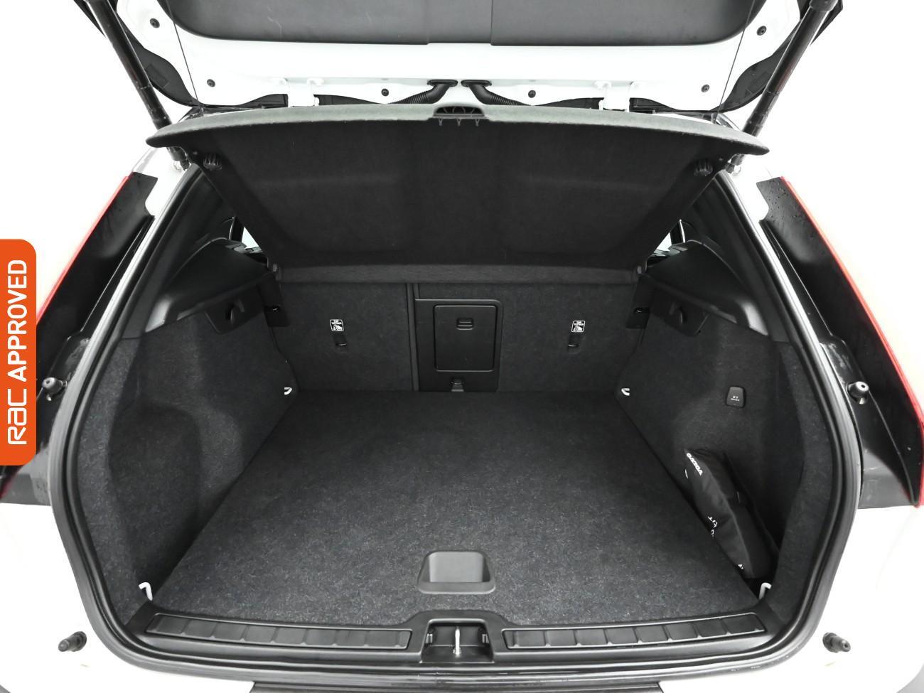 Used Volvo XC40 2021 for sale - 77138890: Photo 26