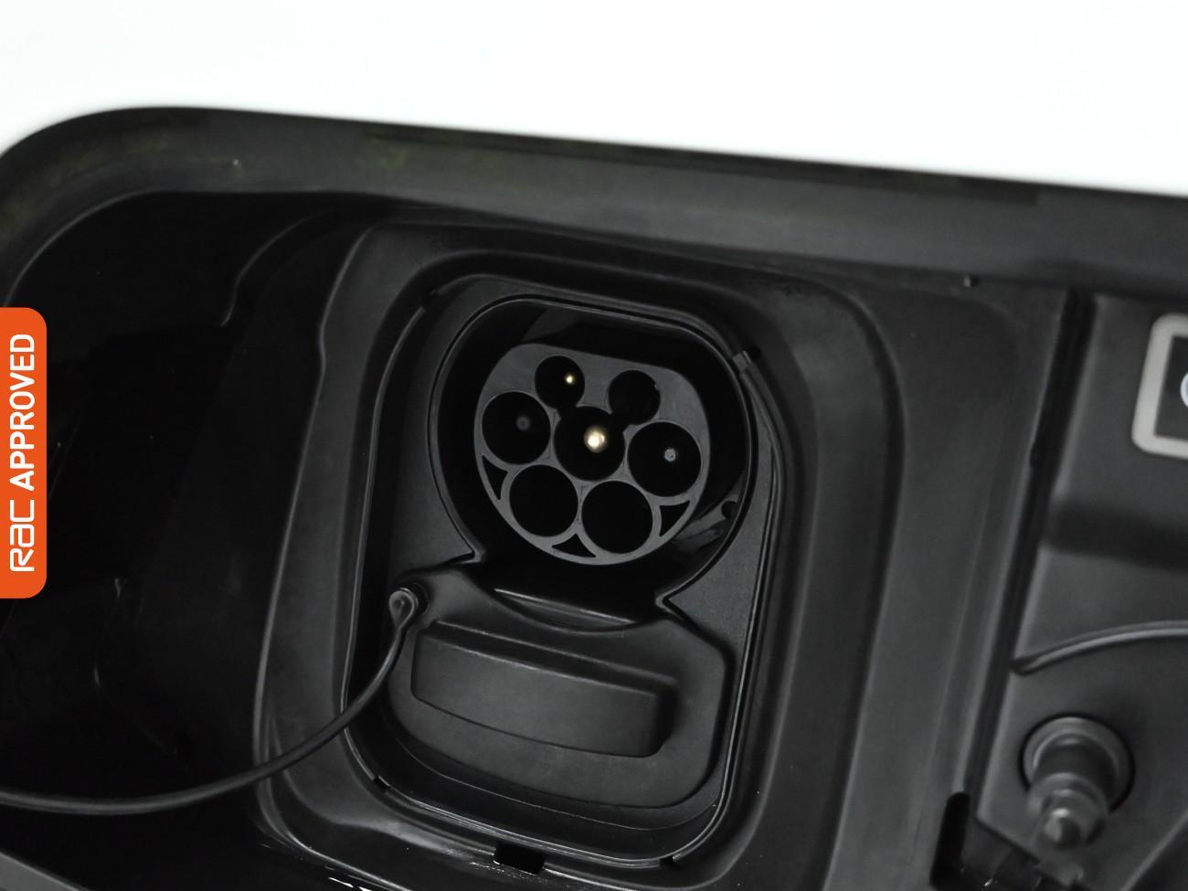 Used Peugeot E-2008 2021 for sale - 76723914: Photo 31