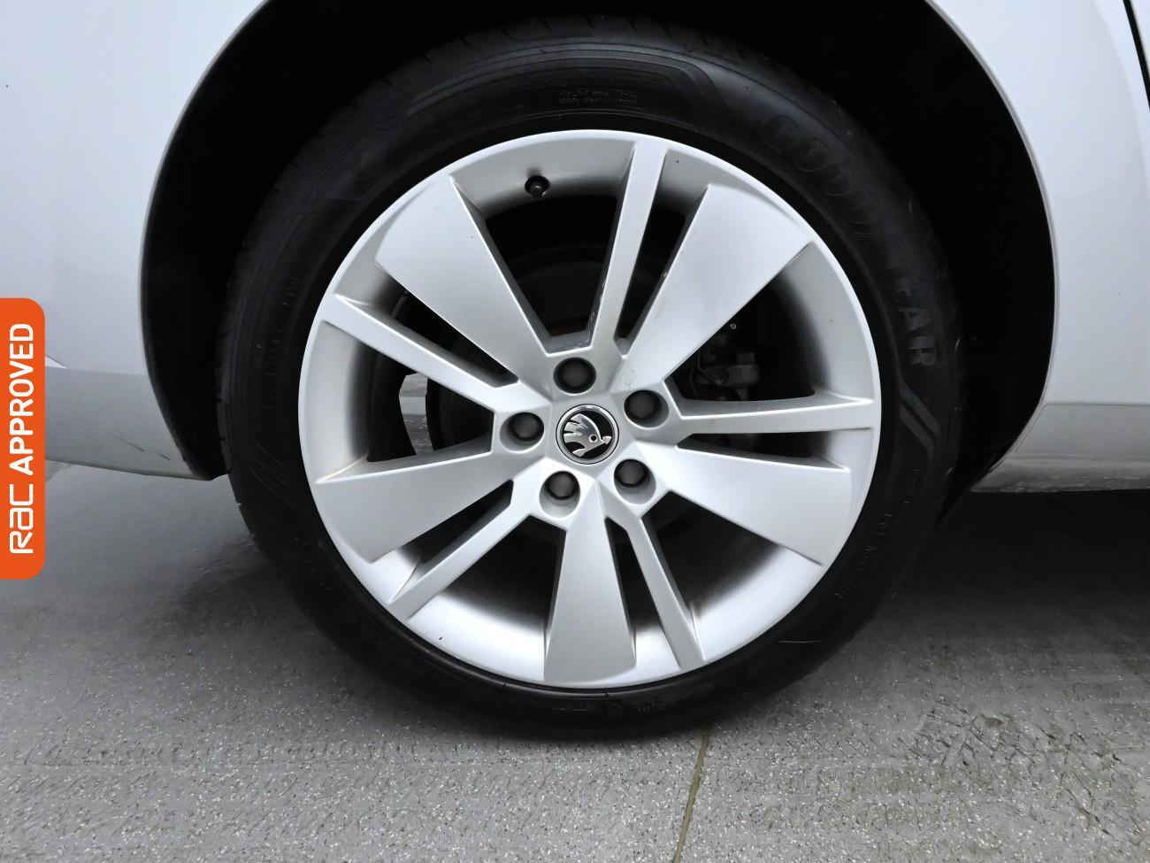 Used Skoda Superb 2021 for sale - 76334373: Photo 14
