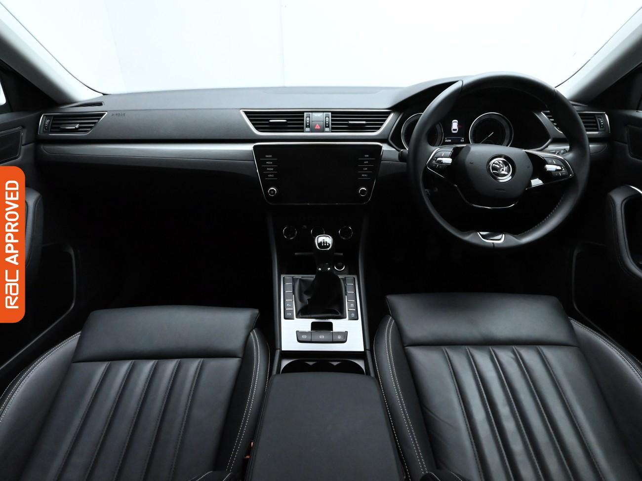 Used Skoda Superb 2021 for sale - 76334373: Photo 2