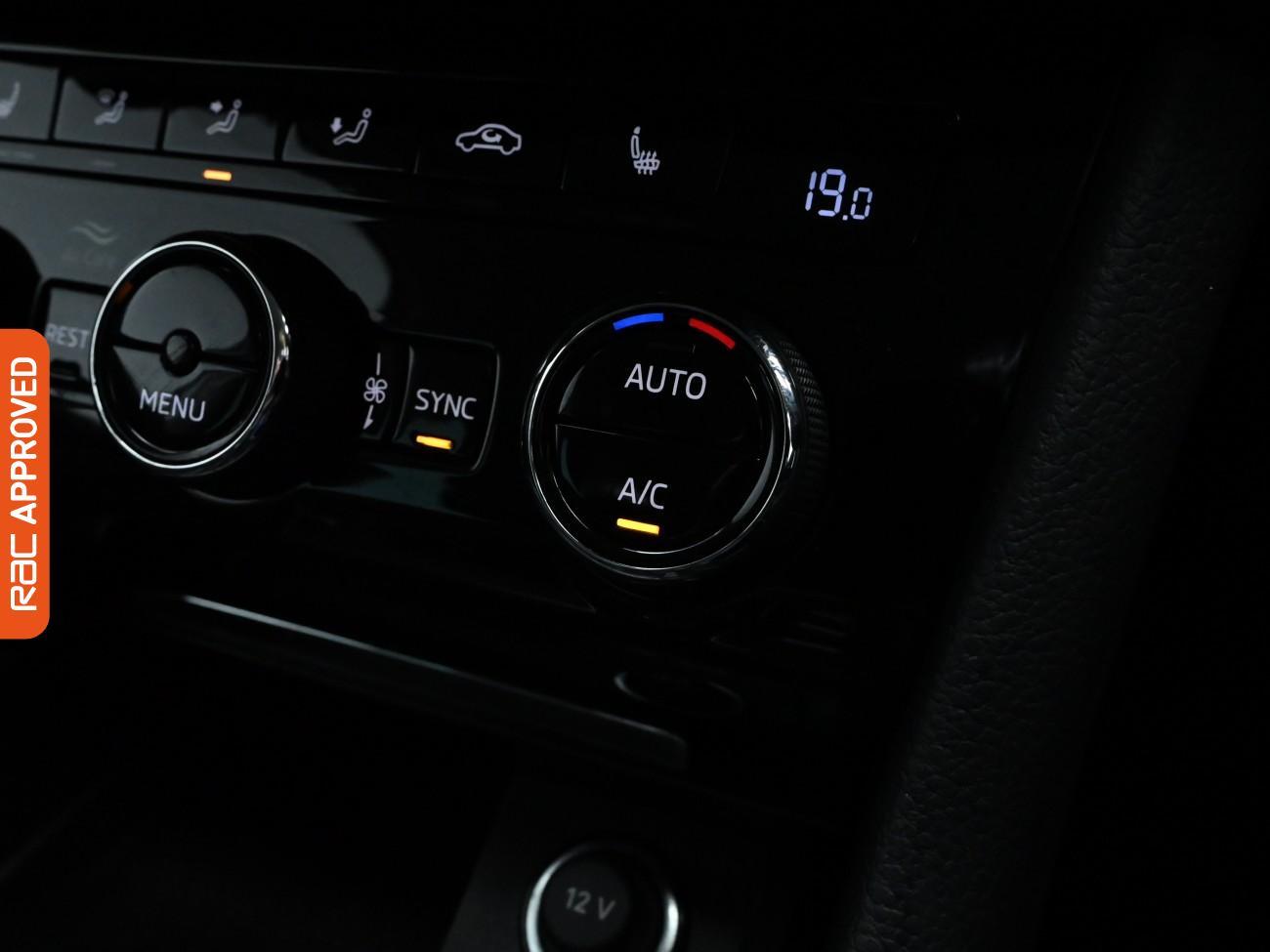 Used Skoda Superb 2021 for sale - 76334373: Photo 27