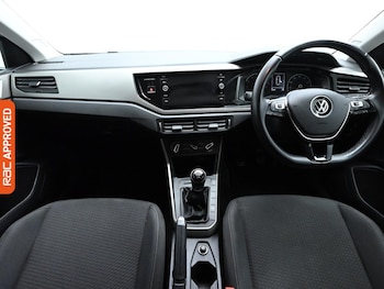 Used Volkswagen Polo 2021 for sale - 76230731: Photo 2