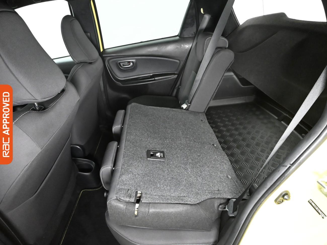 Used Toyota Yaris 2018 for sale - 76878306: Photo 27