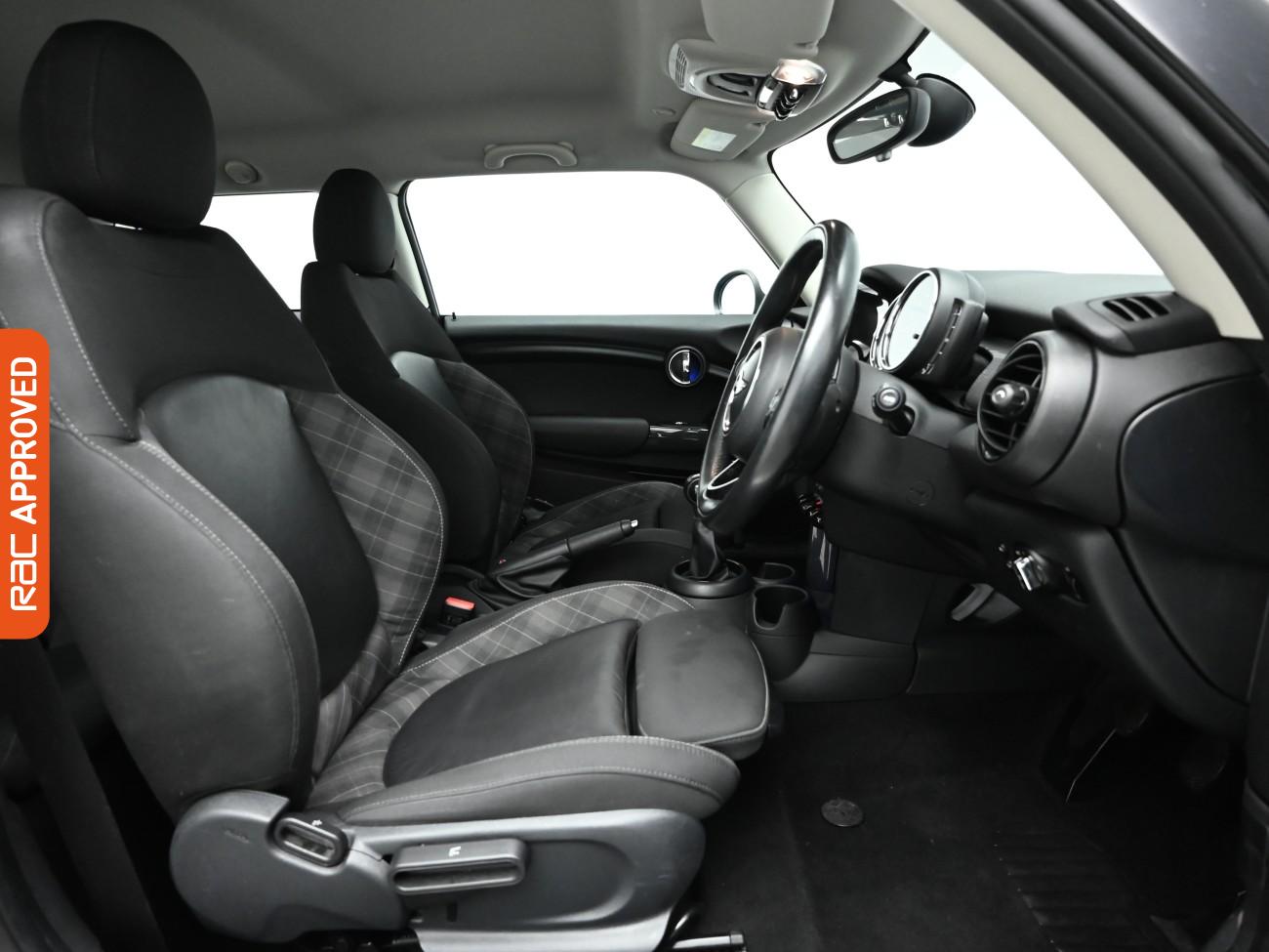 Used MINI Hatch 2018 for sale - 76641869: Photo 11