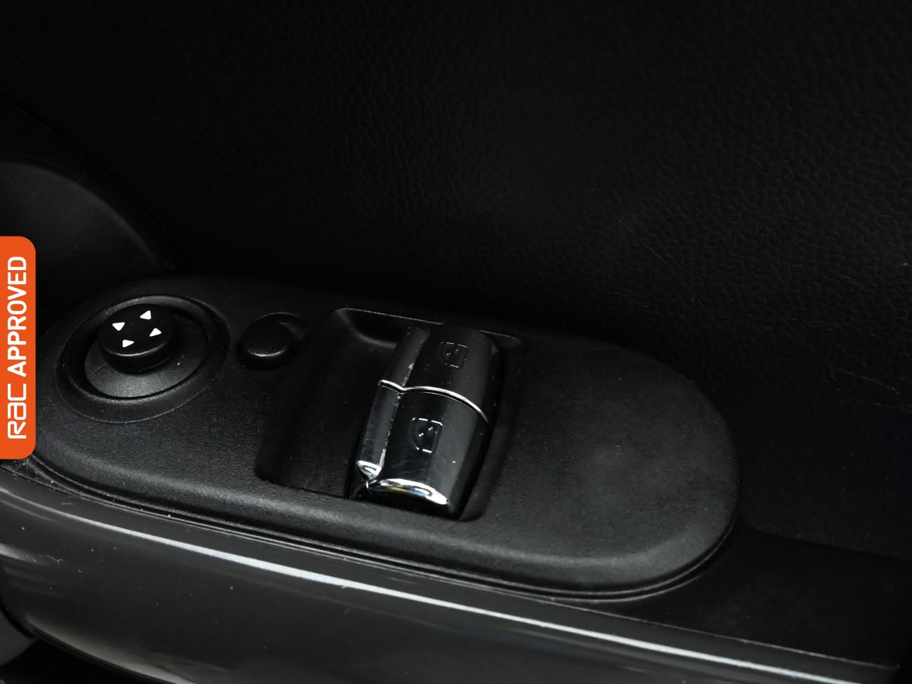 Used MINI Hatch 2018 for sale - 76641869: Photo 23