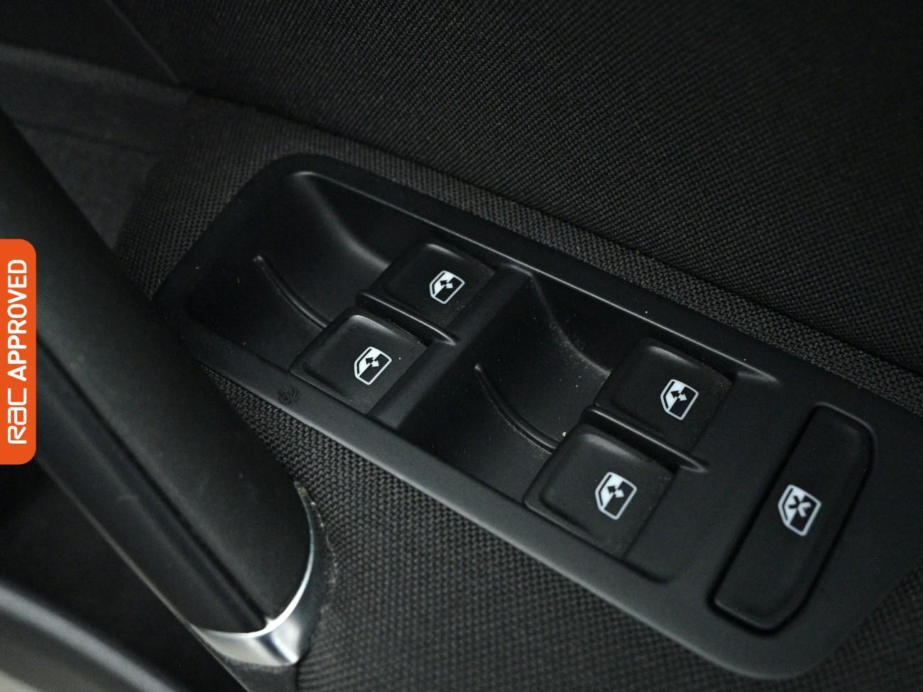 Used Volkswagen Golf 2019 for sale - 77963554: Photo 23