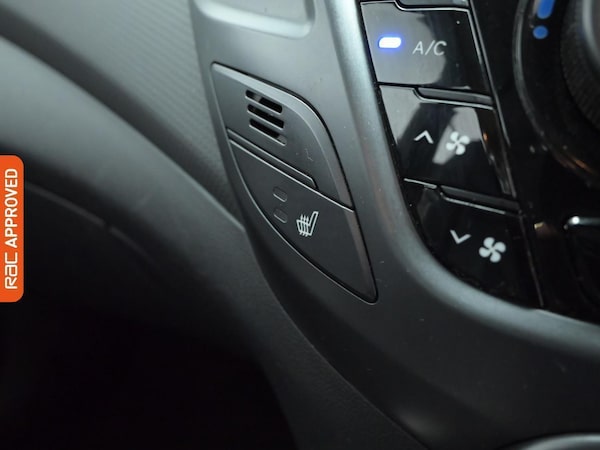Used Hyundai Veloster 2013 for sale - 76182152: Photo 19