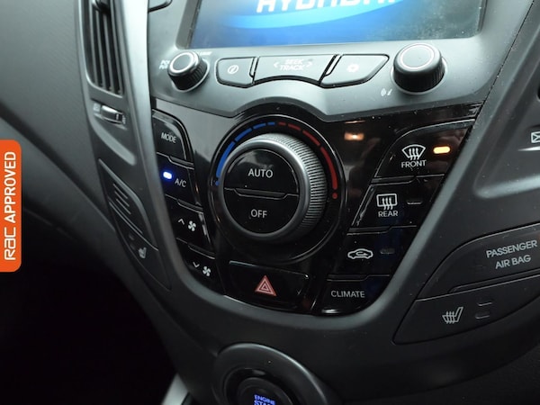 Used Hyundai Veloster 2013 for sale - 76182152: Photo 21