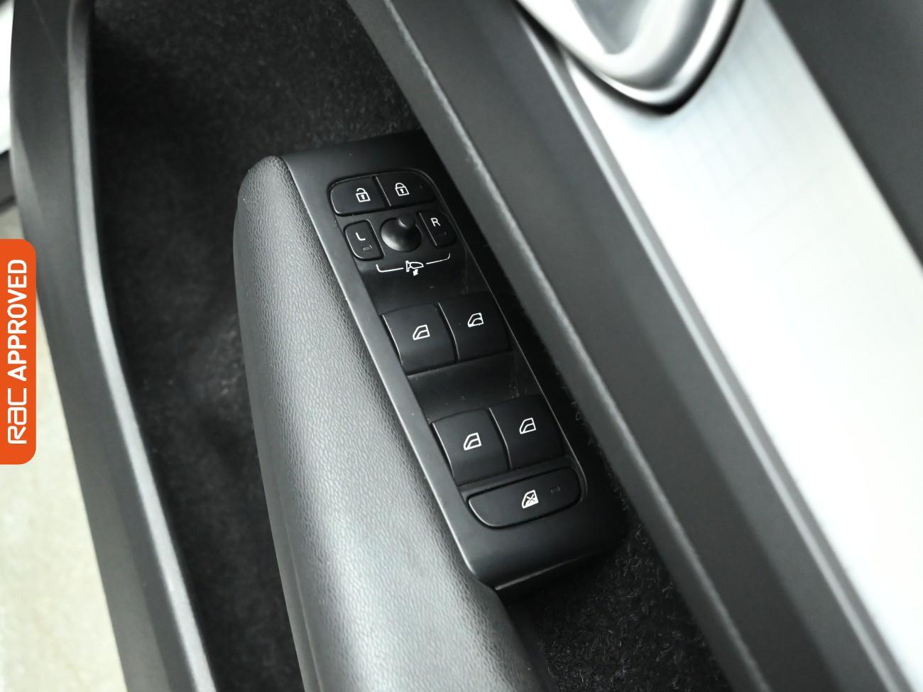 Used Volvo XC40 2019 for sale - 77415351: Photo 21