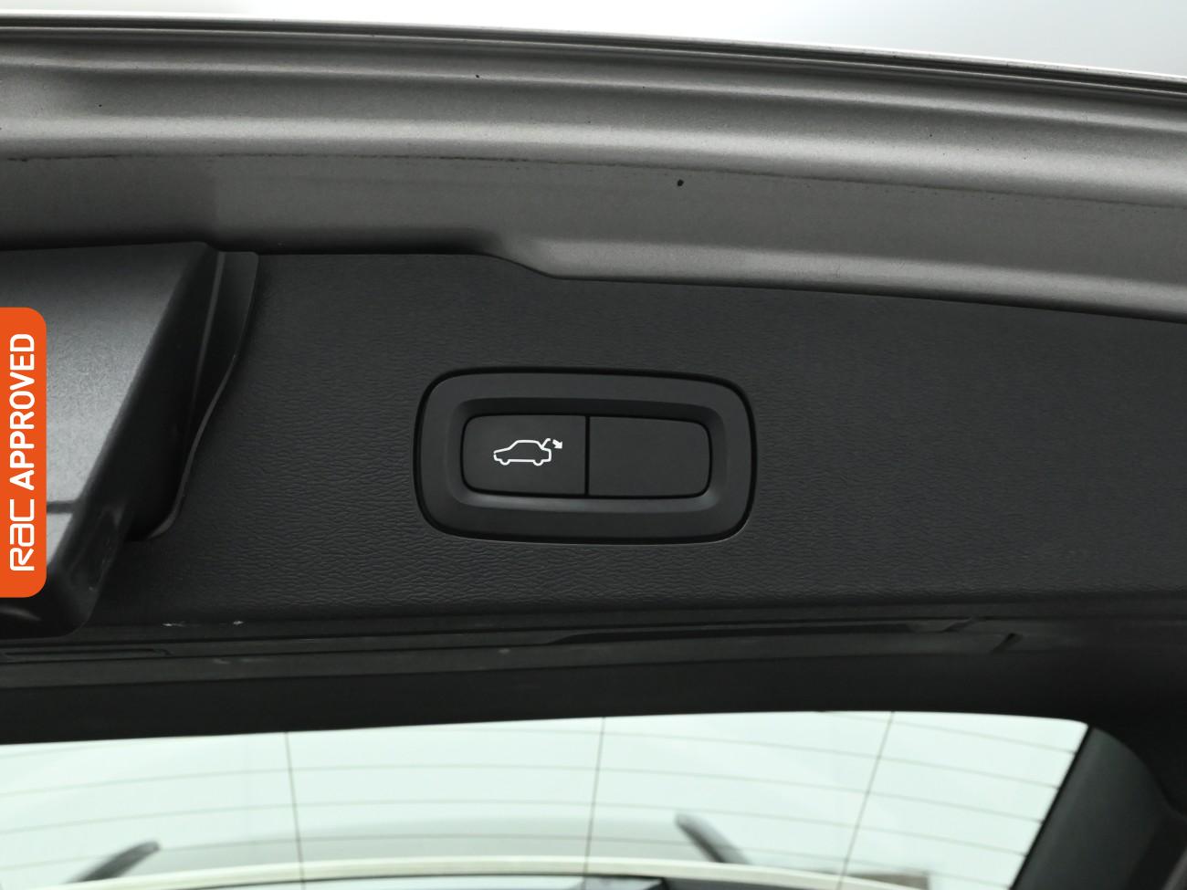 Used Volvo V60 2019 for sale - 77719341: Photo 25