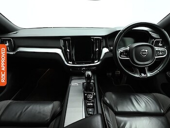 Used Volvo V60 2019 for sale - 77719341: Photo