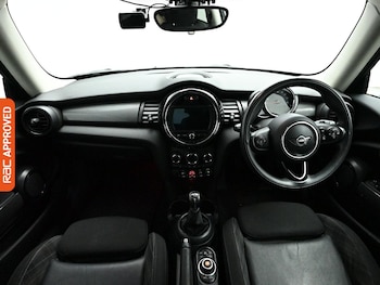 Used MINI Hatch 2018 for sale - 79080714: Photo