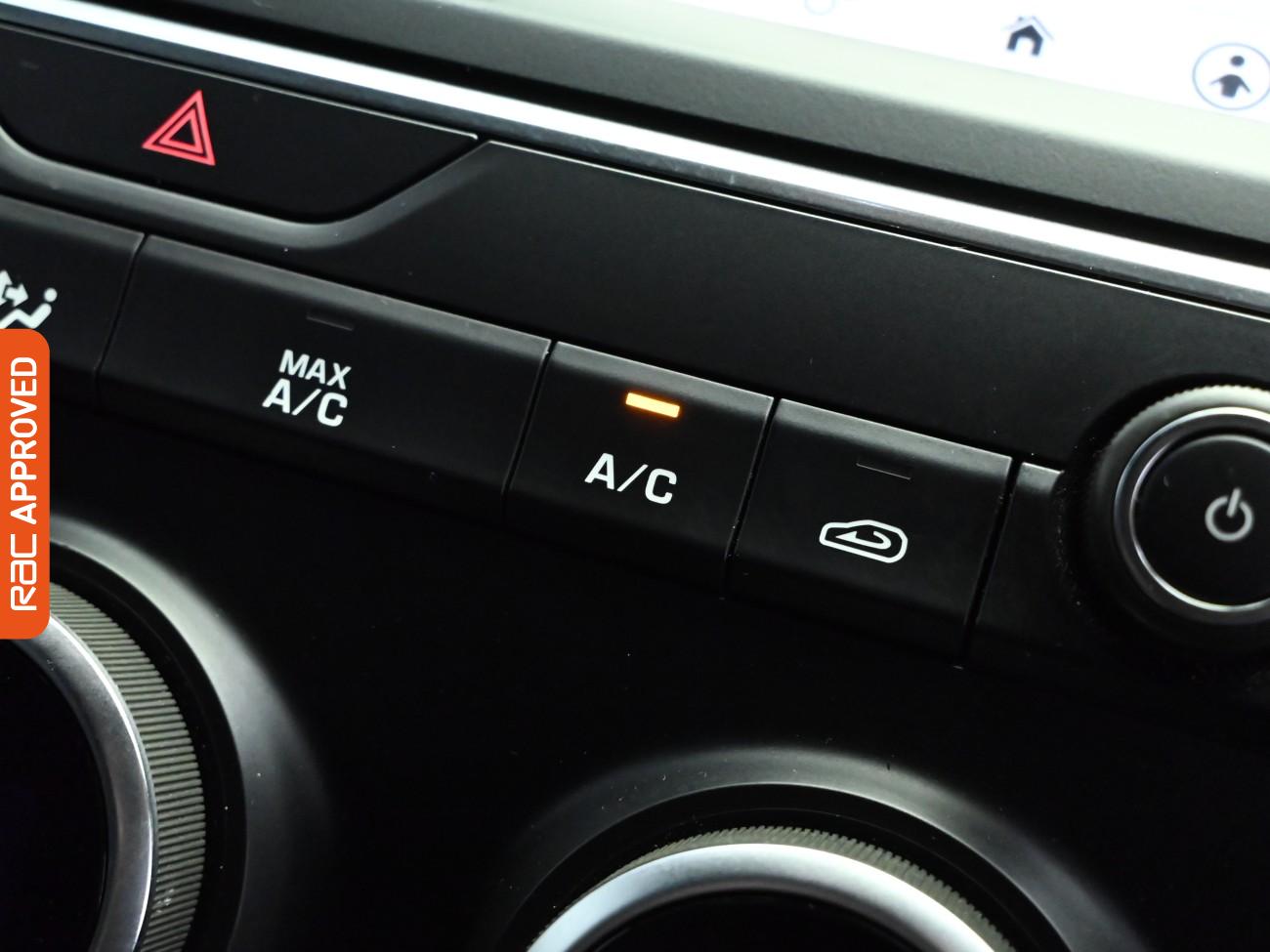 Used Jaguar E-Pace 2019 for sale - 76219861: Photo 19