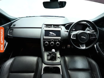 Used Jaguar E-Pace 2019 for sale - 76219861: Photo 2
