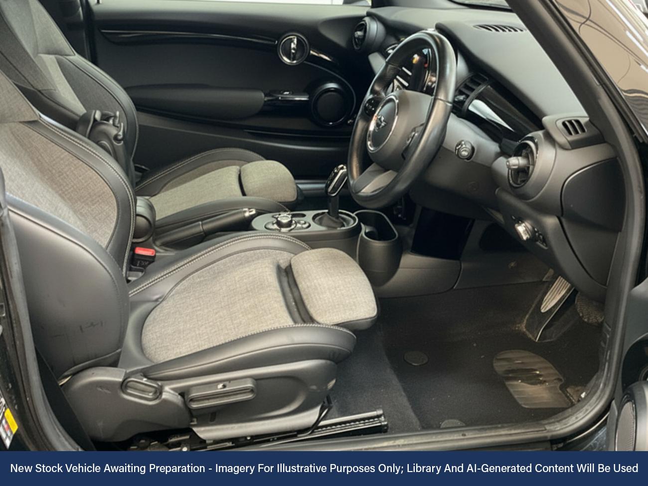 Used MINI Electric Hatch 2022 for sale - 76732576: Photo 3