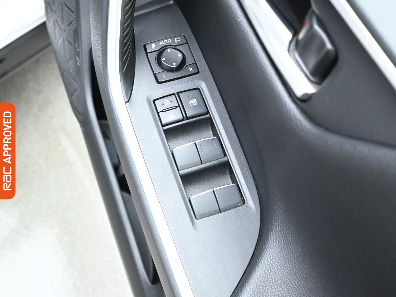 Used Toyota RAV4 2020 for sale - 76636907: Photo 24