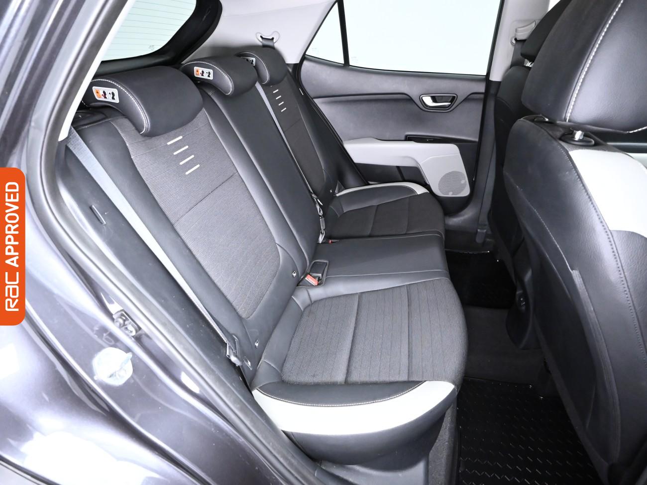 Used Kia Stonic 2019 for sale - 76395402: Photo 13