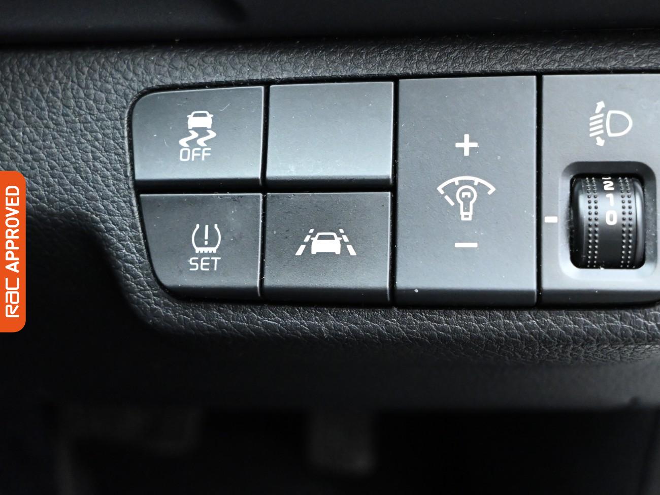 Used Kia Stonic 2019 for sale - 76395402: Photo 22